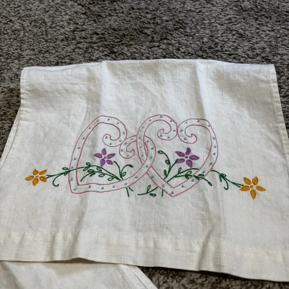Vintage Set Of 2 Linen Hand Embroidered Floral Tea Towels, 18.5x11.5